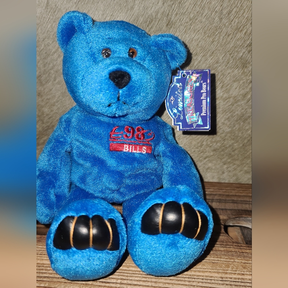 Limited treasures bear Flutie #7 Bills